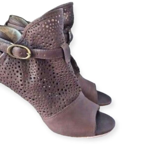 Latitude Femme Perforated Open Toe Brown Leather Strappy Ankle Booties Sz 40 - Picture 6 of 11